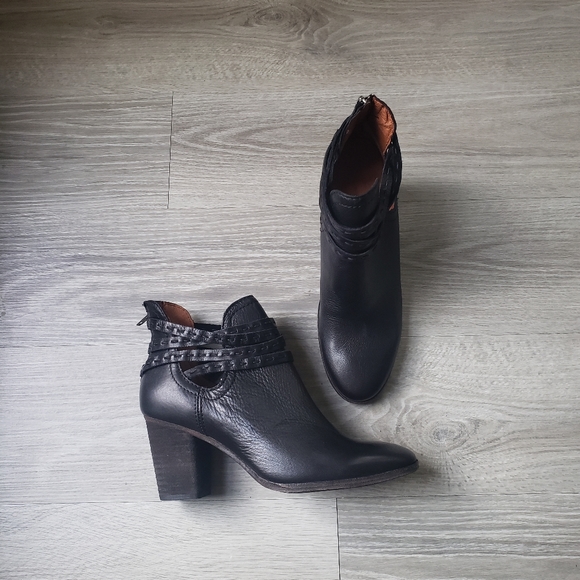 Frye Naomi Pickstitch Shootie - Picture 3 of 12